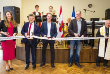 Dalkovice uvedly do provozu nově zrekonstruovaný kulturní dům, slavnost doprovodila dechovka