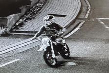 Hledá se motorkář na fotce. V Choceradech se srazil s nezletilým cyklistou Hledá se motorkář na fotce. V Choceradech se srazil s nezletilým cyklistou