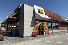 OBRAZEM: McDonald's otevřel brány v Kutné Hoře. První restaurace ve městě stříbra
